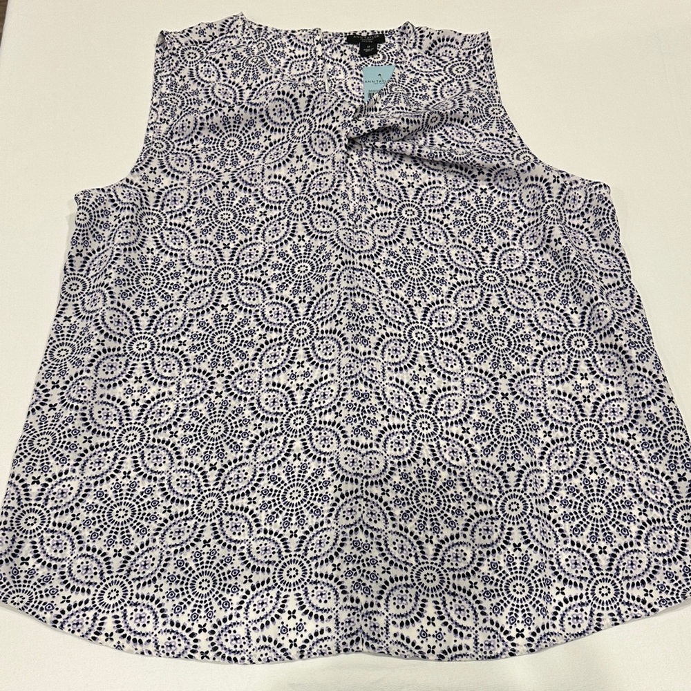 Ann Taylor NWT Sleeveless Women's Top
